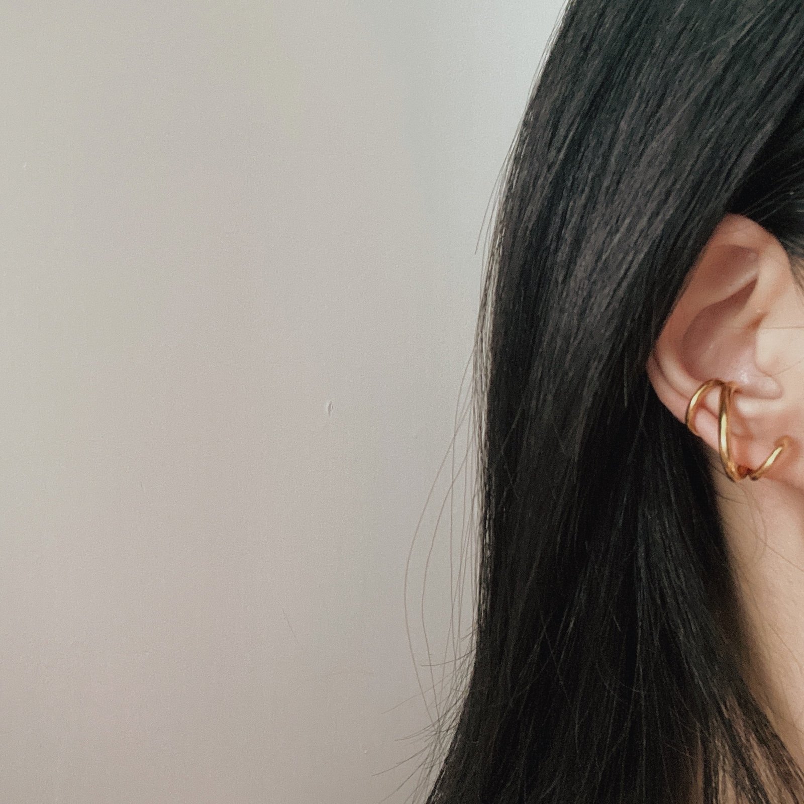 sophisticated-helix-spiral-design-gold-ear-cuff.jpg